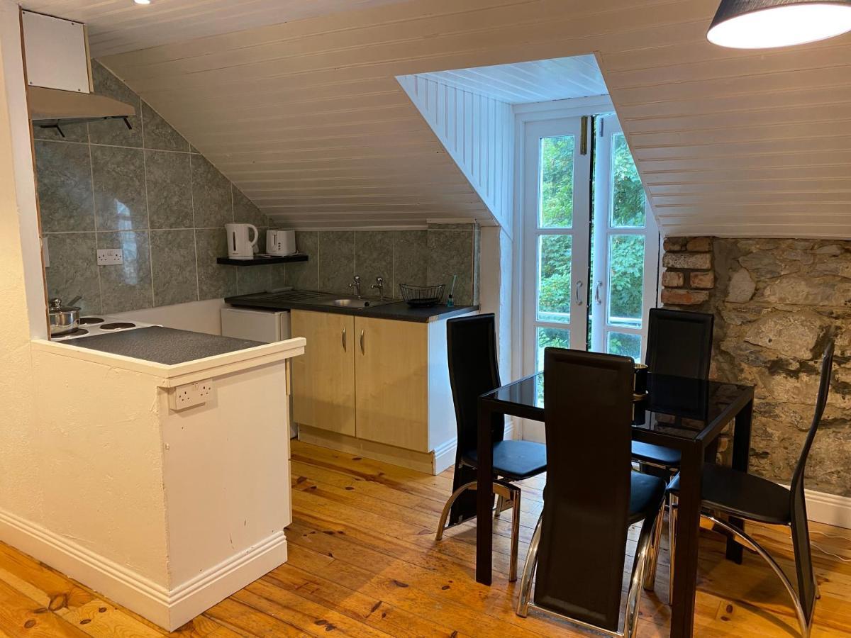 2 Bed Townhouse Eyre Square City Centre กัลเวย์ ภายนอก รูปภาพ